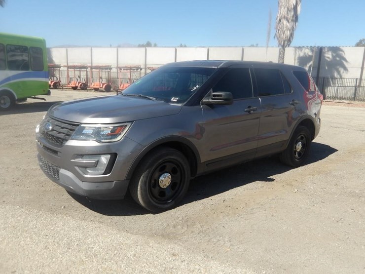 2018-ford-explorer-image-1