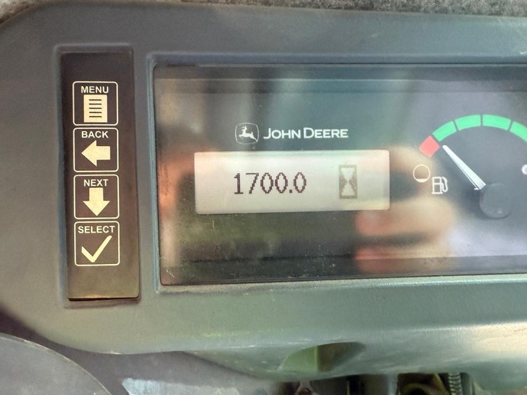 2016-deere-326e-image-19