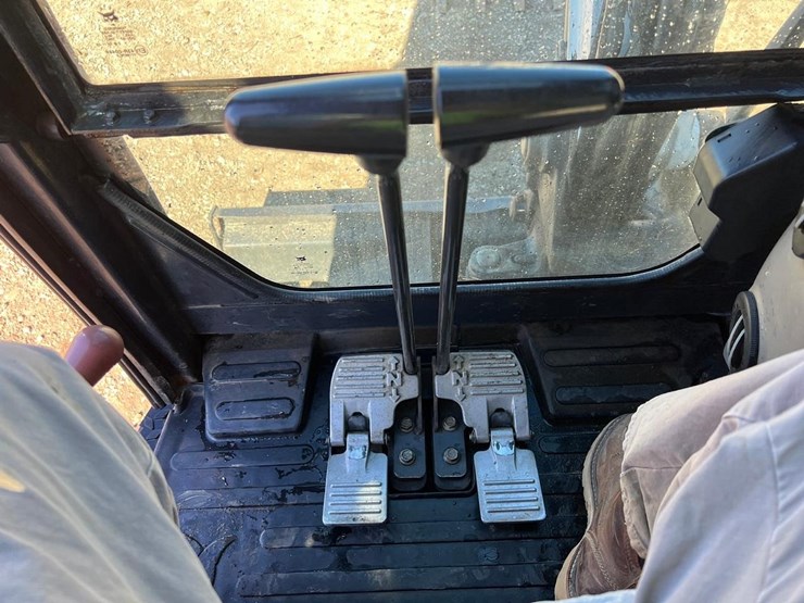 2013-bobcat-e35-image-28