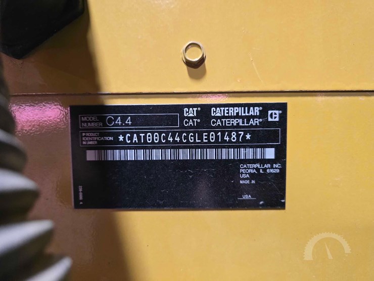 2013-caterpillar-xq60-6-image-14