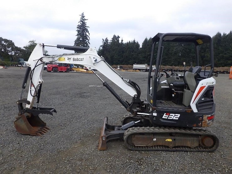 2019-bobcat-e32i-image-2