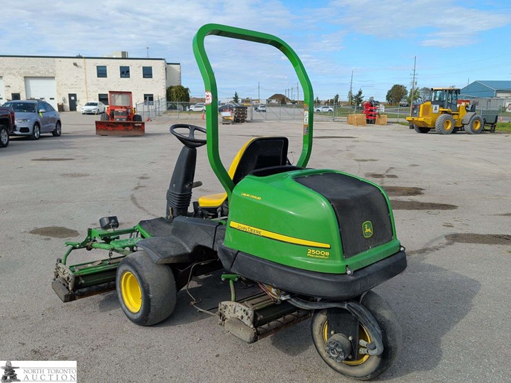 2015-john-deere-2500-image-7