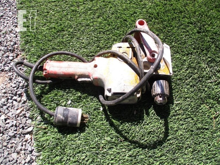 milwaukee-1/2"-angle-hd-hole-hawg-drill-image-2