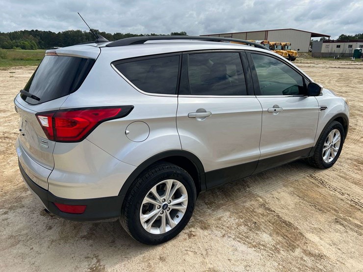 2019-ford-escape-image-3