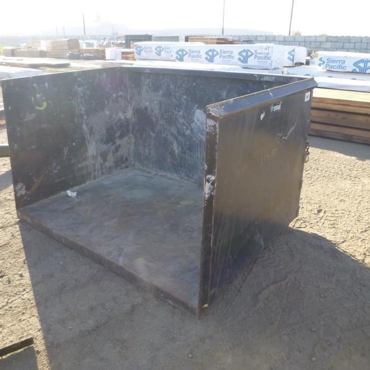 Star 1430 Reach Lift Trash Hopper