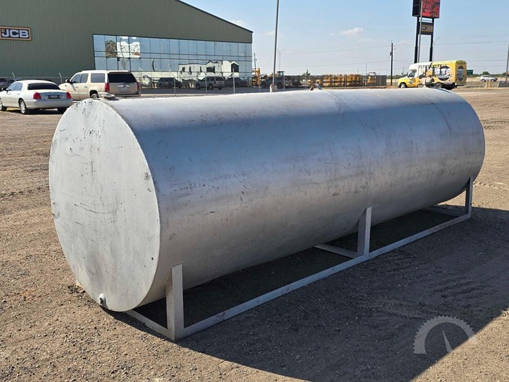 1,000-gallon-steel-skid-mounted-fuel-storage-tank-image-3