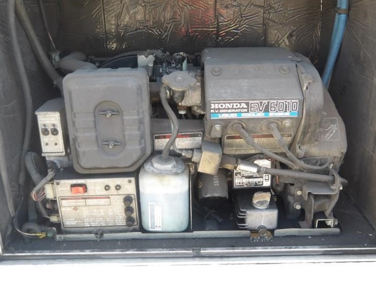 2002-workhorse-p42-image-10