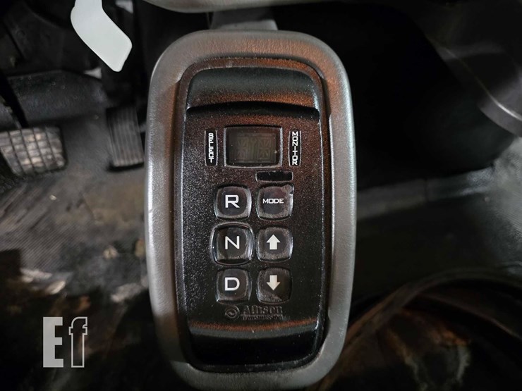 2013-international-durastar-4300-image-14