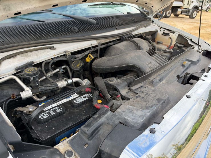 2017-ford-e450-image-8