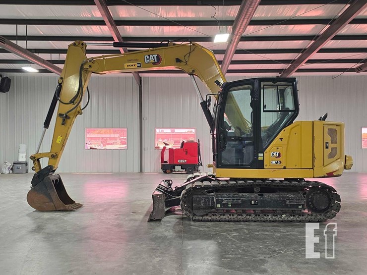 2021-caterpillar-307.5-image-5