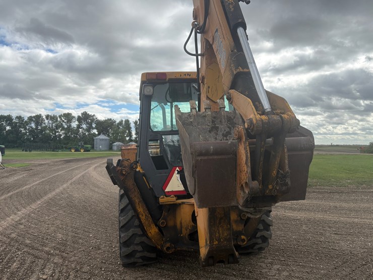 2013-john-deere-410-image-10