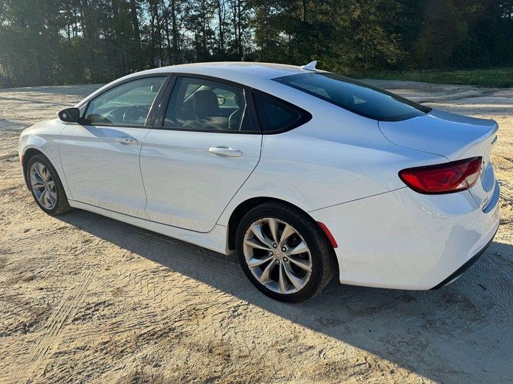 2015-chrysler-200s-4dr-awd-sedan---133,772-miles-image-4