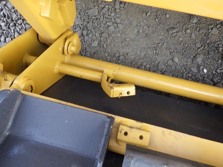 toyota-sdk8-skid-steer-loader-image-10