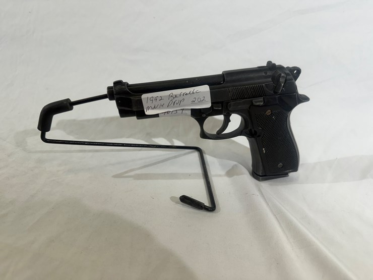 #40139-•-1992-berretta-movie-prop-pistol-image-1