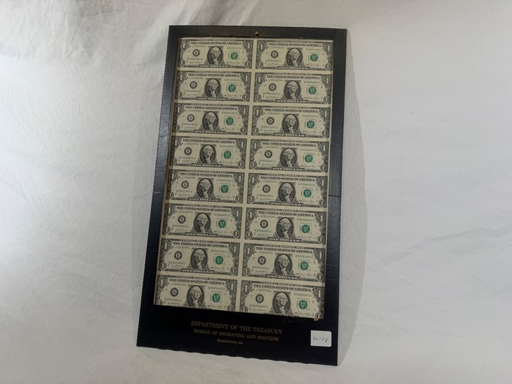 #40128-•-1/2-sheet-uncirculated-1981-dollar-bills-image-1