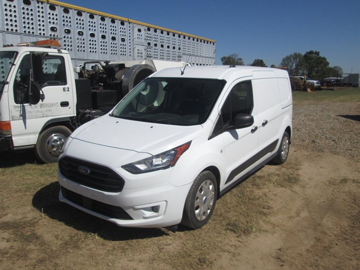 2023-ford-transit-connect-image-1