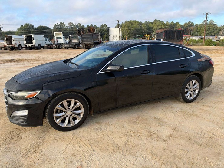 2020-chevrolet-malibu-lt-4-door-sedan-(167,146-miles)-image-1