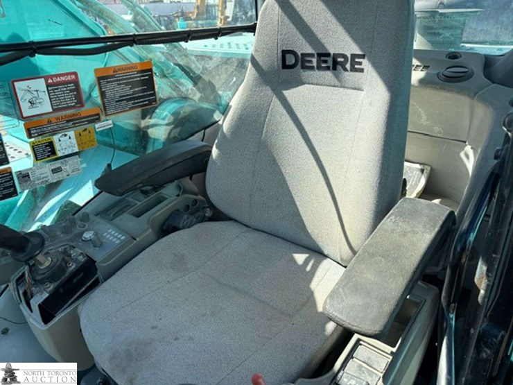 2012-deere-350g-lc-image-10