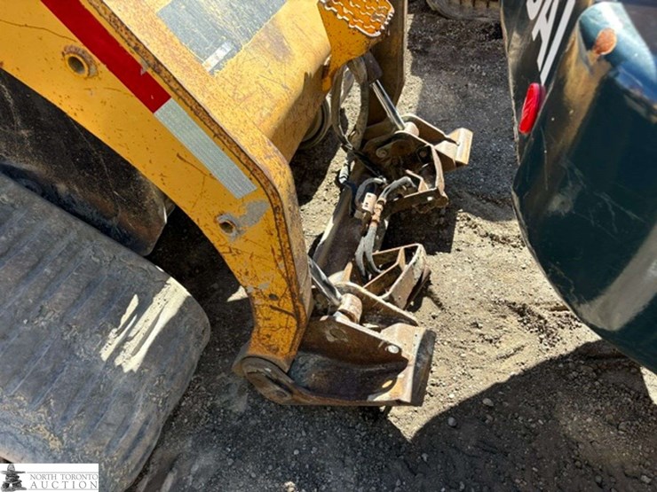 2007-caterpillar-267b-image-3