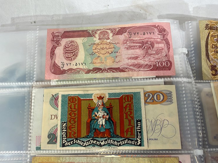 #40307-•-foreign-currency-bank-notes-image-152