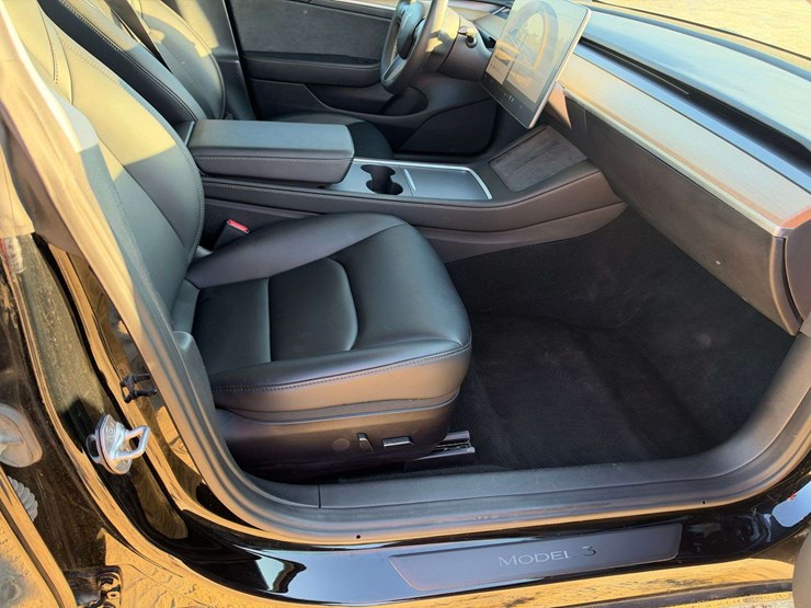 2023-tesla-model-s-4-door-sedan-(33,455-miles)-image-15