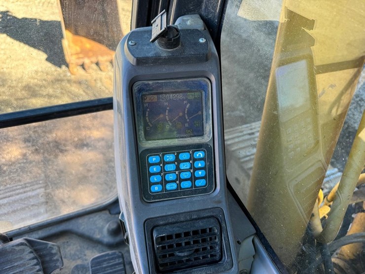 komatsu-pc160-image-26