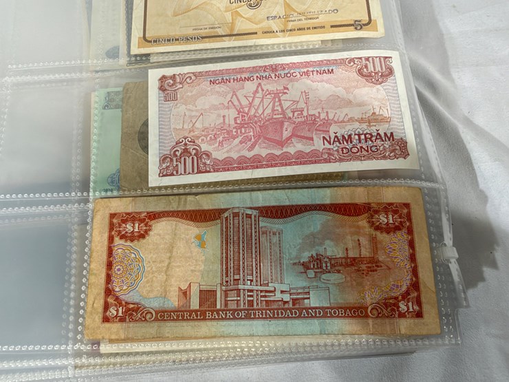 #40307-•-foreign-currency-bank-notes-image-177