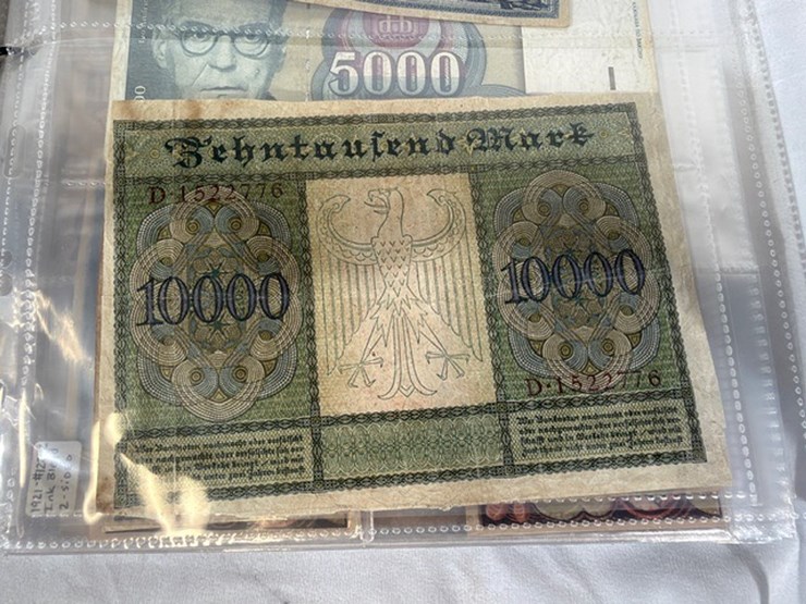 #40310-•-foreign-currency-bank-notes-image-22