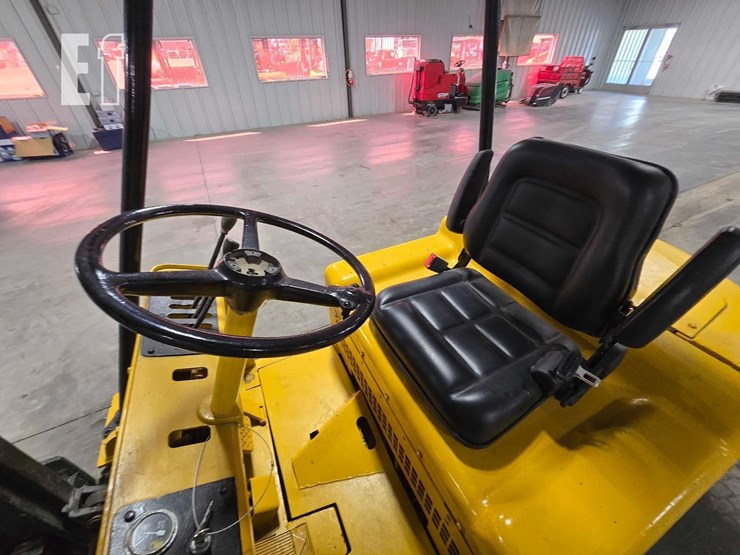 caterpillar-forklift-3681-image-13