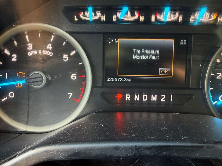 2015-ford-f150-xlt-image-26