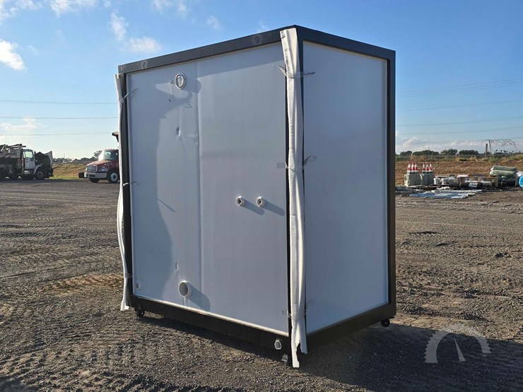 mobile-toilet-with-shower-image-3