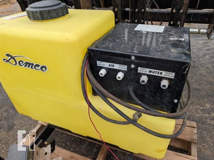 demco-sprayer-image-16