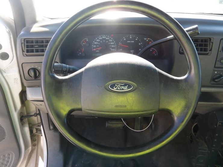 2004-ford-f450-sd-image-16