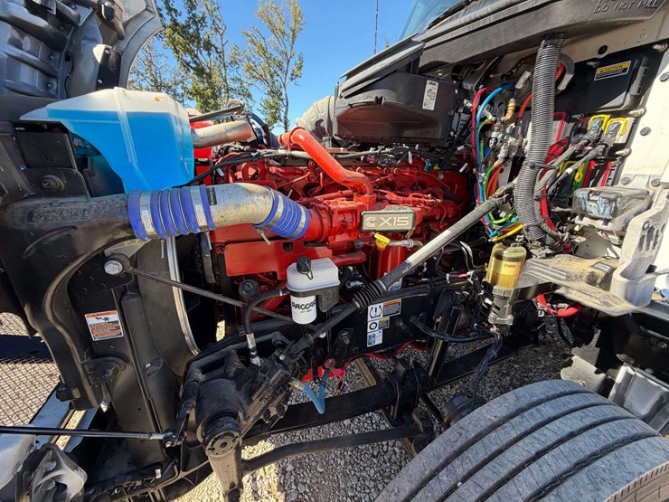 2024-kenworth-t880-image-55