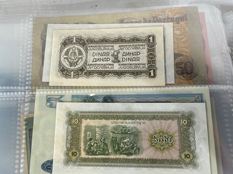 #40307-•-foreign-currency-bank-notes-image-164