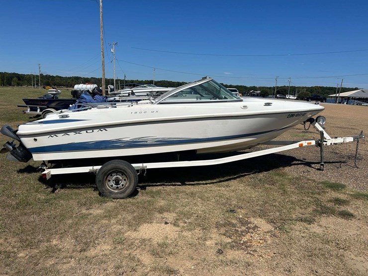 2006-maxum-1800mx-ski-boat-w/trailer-image-5