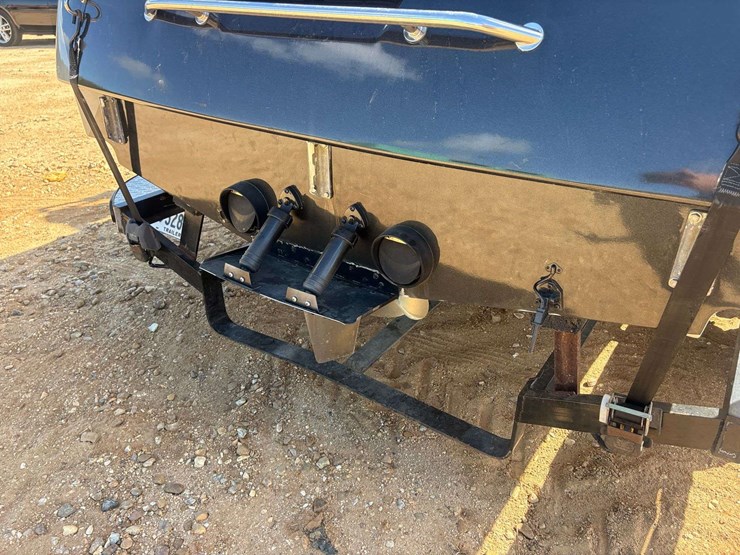 2000-tige-24v-ski-boat-w/-trailer-image-29