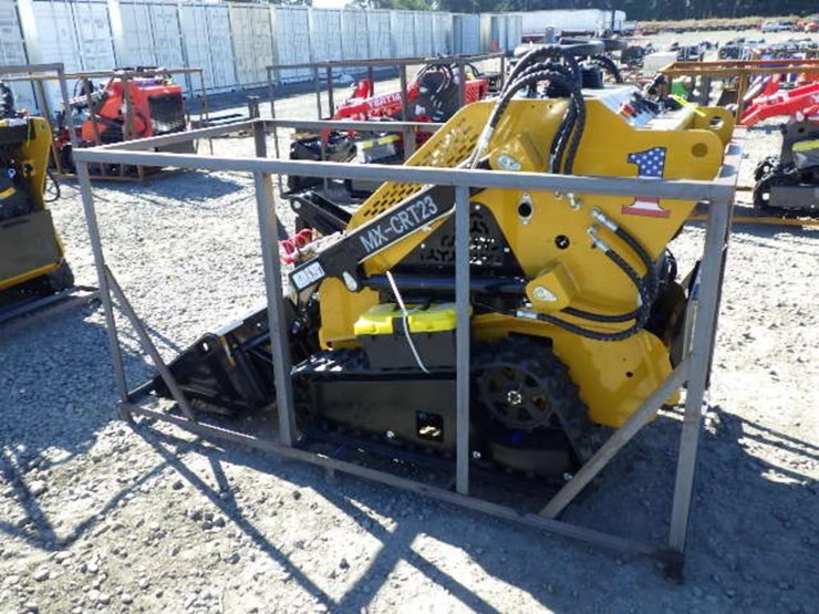 2026-agt-mx-crt23-skid-steer-tracked-loader-image-2