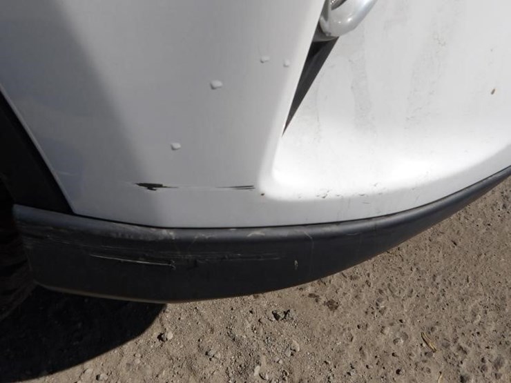 2016-toyota-rav4-xle-image-5