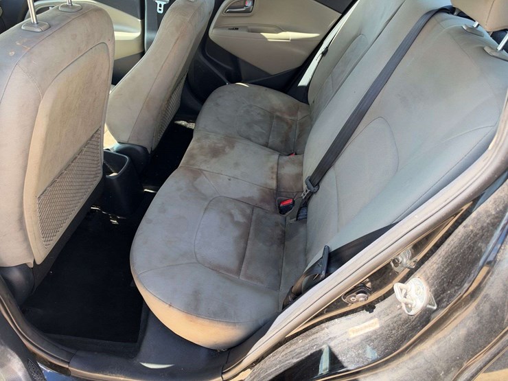2014-kia-rio-lx-4-door-sedan-(148,347-miles)-image-14