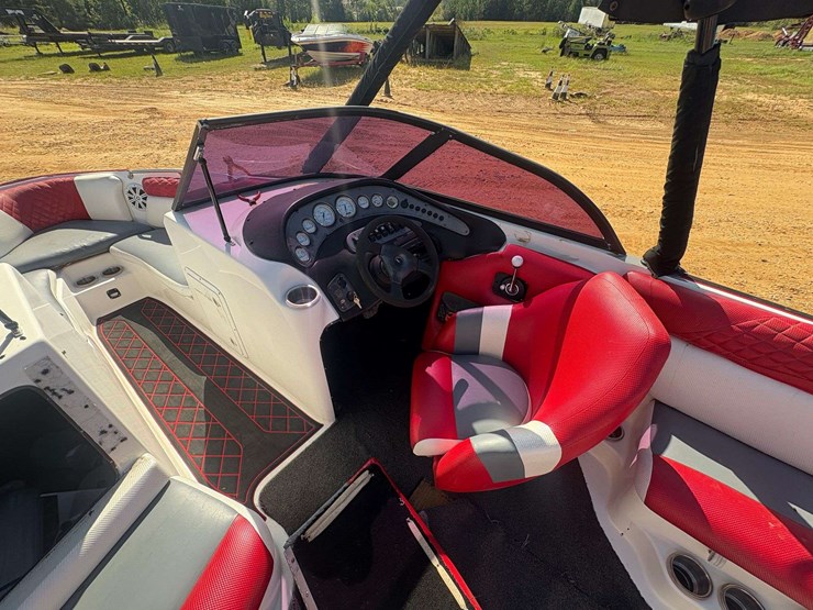 2000-tige-24v-ski-boat-w/-trailer-image-12