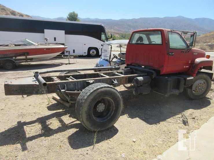1990-chevrolet-kodiak-c7500-image-3