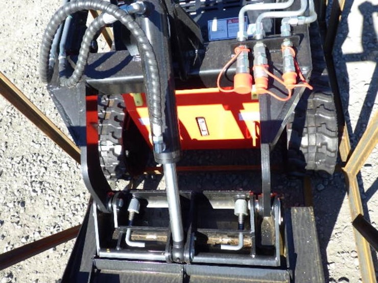 2026-agt-lrt23-skid-steer-loader-image-6