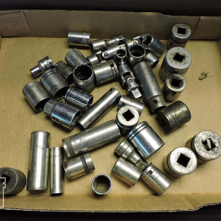 ASSORTED ½” DRIVE SOCKETS, MOSTLY SAE