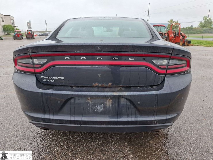 2017-dodge-charger-image-6