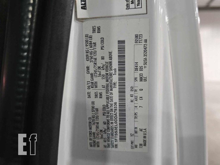 2013-ford-econoline-350-image-23