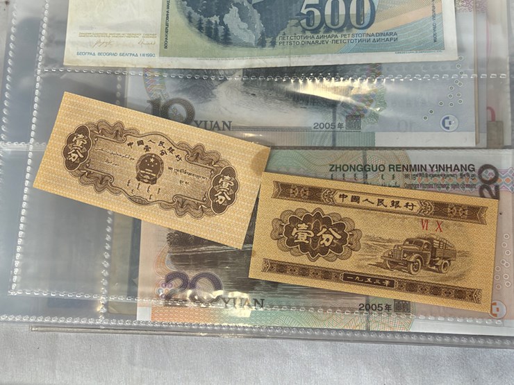 #40307-•-foreign-currency-bank-notes-image-81