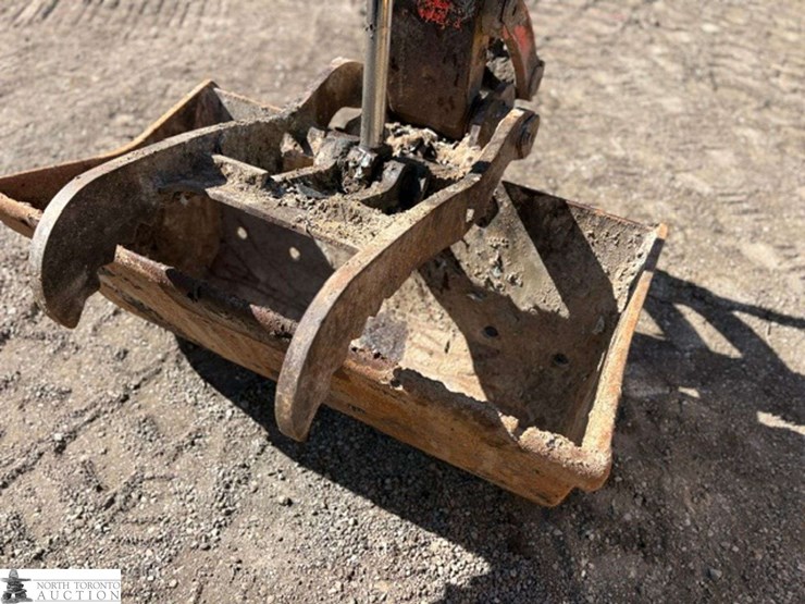 2020-kubota-kx080-4-image-10