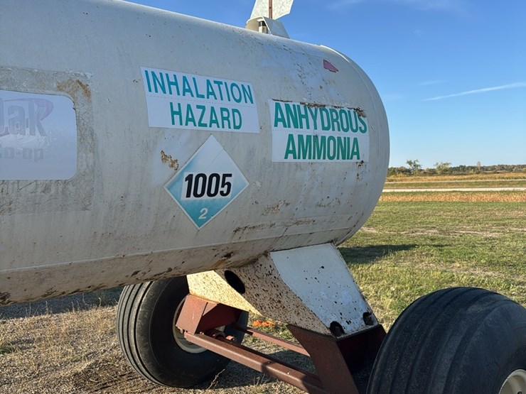 11-11-1450-gallon-nh3-tank,-16.5l--16.1-tires-image-7