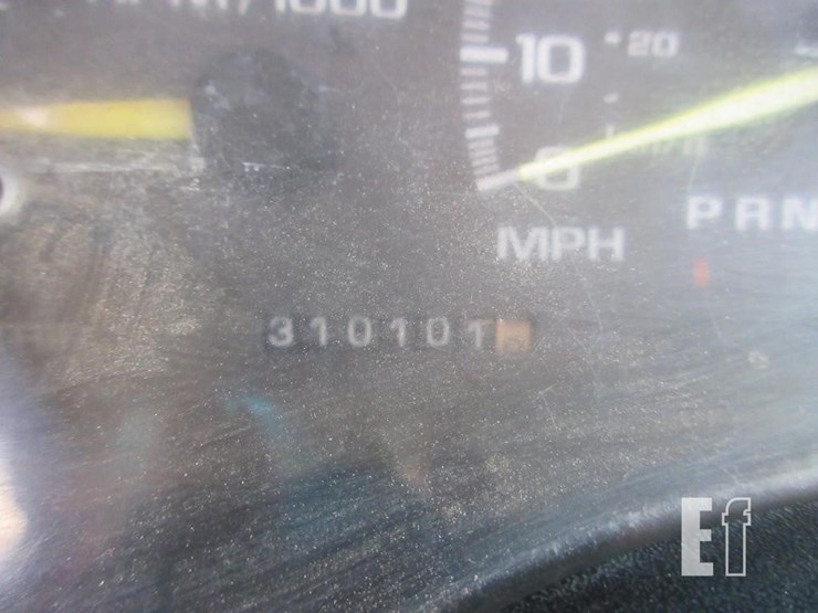 1999-chevrolet-3500-image-25